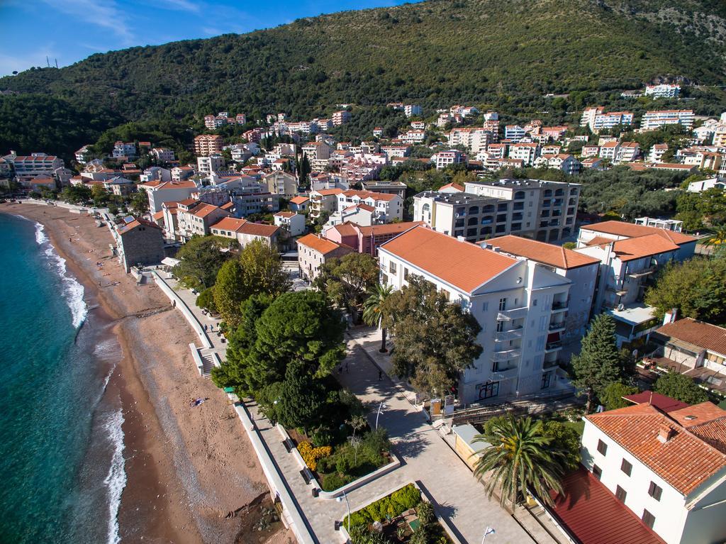De Lux Apartments Petrovac エクステリア 写真